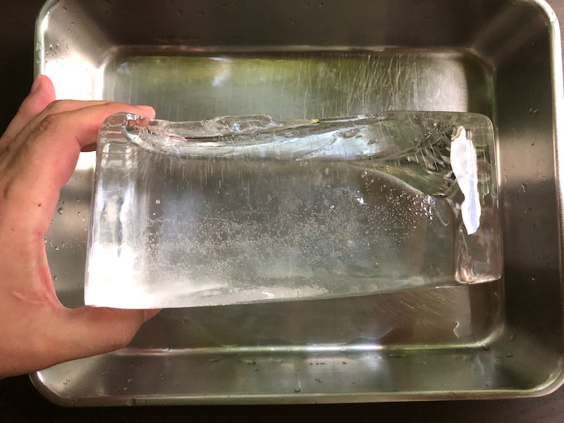 透明な氷の作り方24