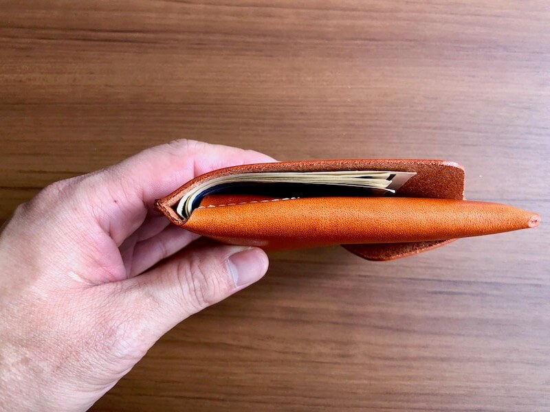 薄くて大容量の二つ折り財布HUKUROのJITAN29