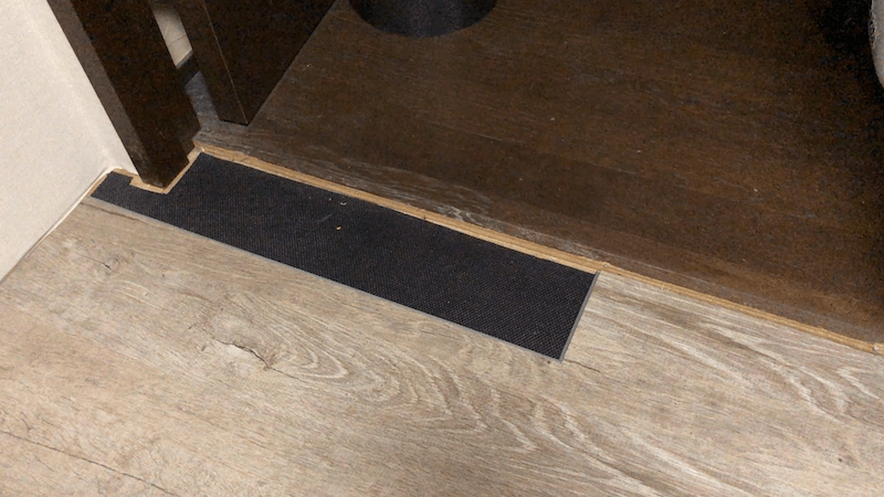 床材の複雑なカット